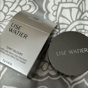Lise watier loose powder